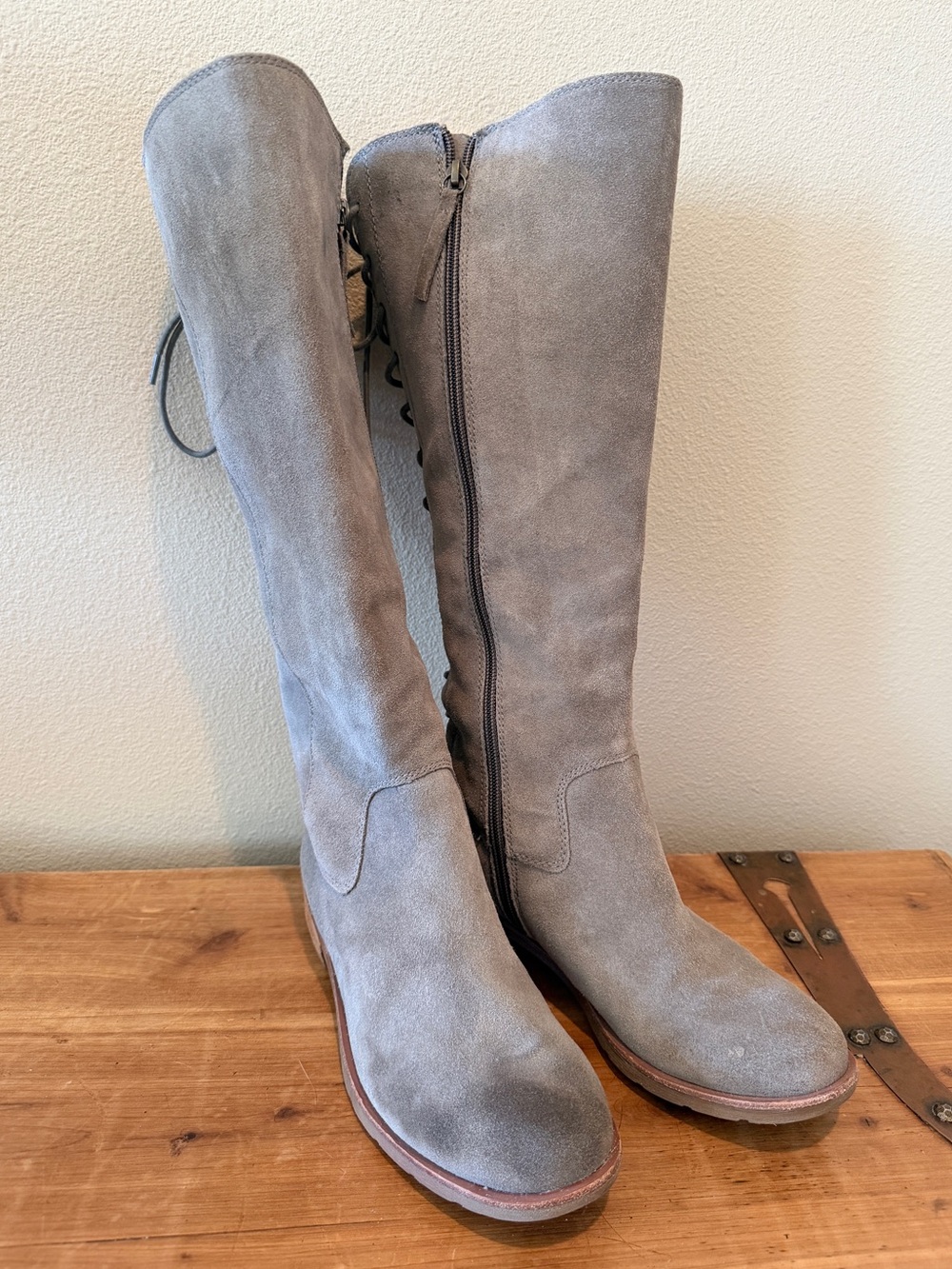 SOFFT Suede Sharnell II Pietra Grey Suede Lace Back Tall Boots 8M Fall Comfort